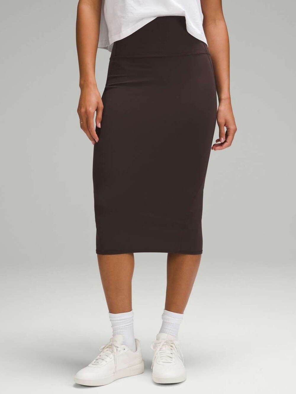 Lululemon Nulu Slim-Fit High-Rise Skirt in Espresso